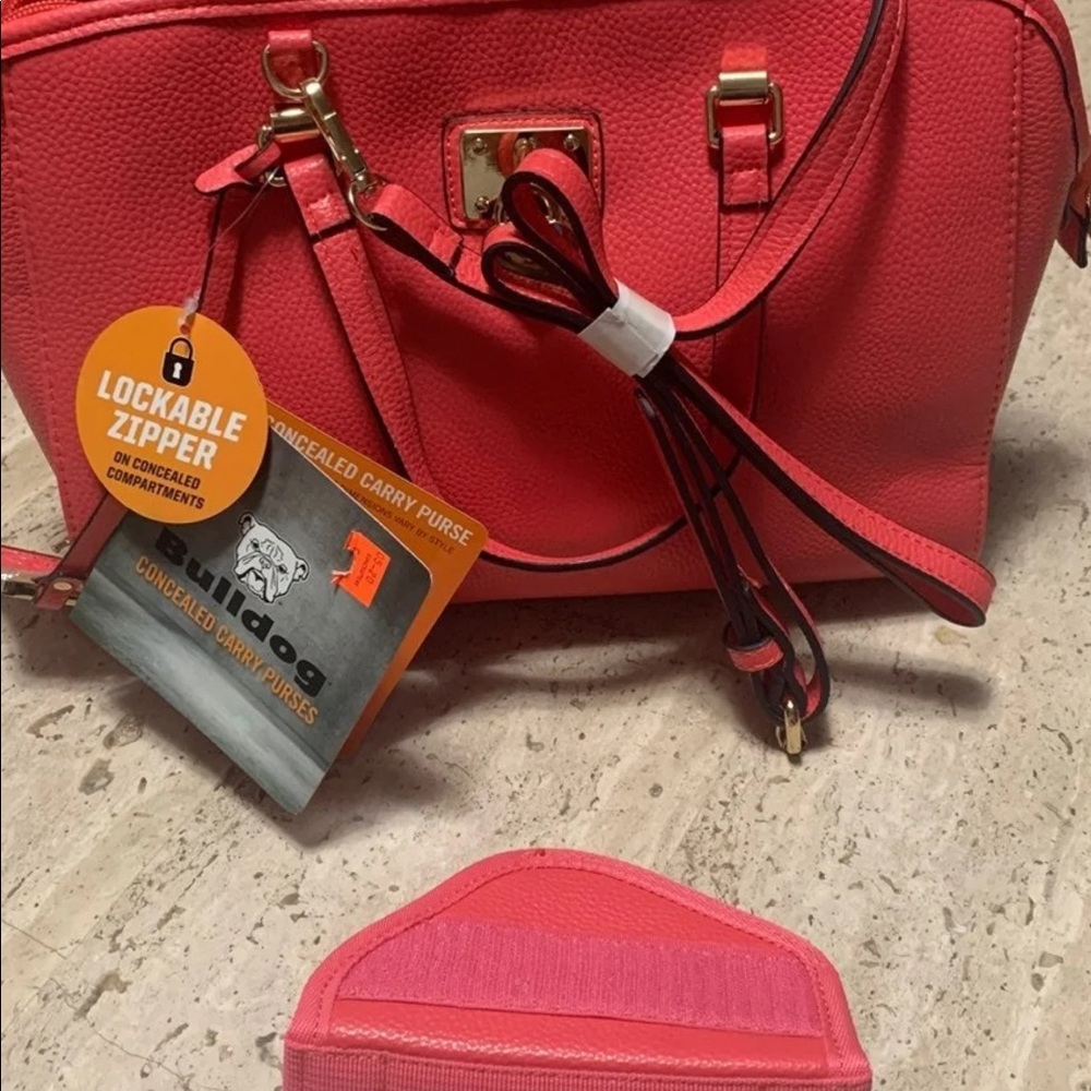 Bulldog carry and conceal gun purse